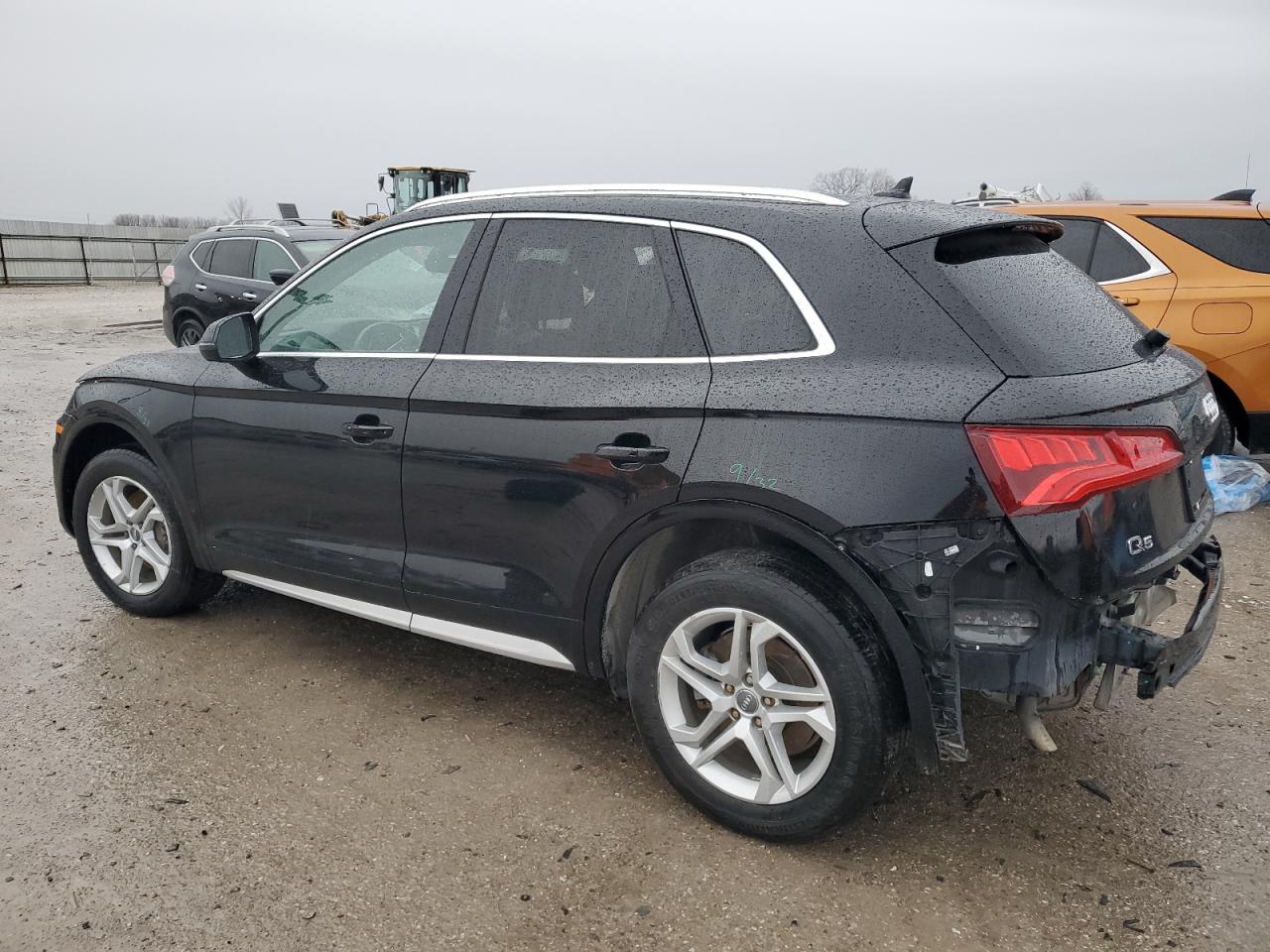 2019 Audi Q5 VIN WA1ANAFY9K2108000 Copart auction photo, front end / minor dent/scratches damage thumbnail 2