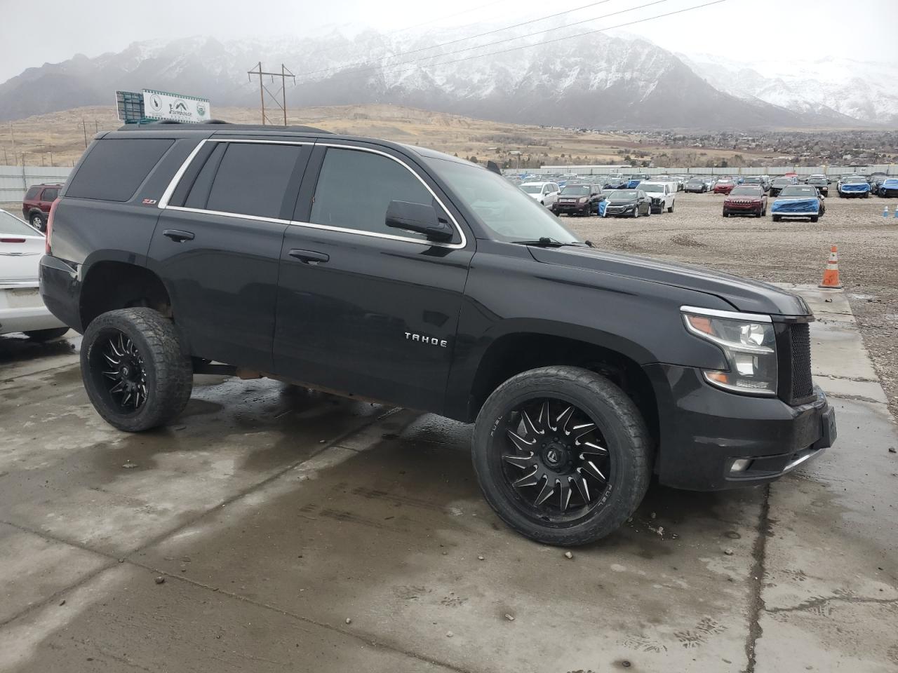 2019 Chevrolet Tahoe VIN 1GNSKBKC7KR306530 Copart auction photo, front end damage thumbnail 4