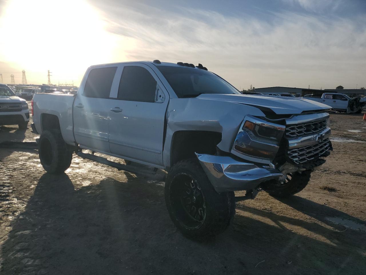 2018 Chevrolet Silverado VIN 3GCPCREC9JG185689 Copart auction photo, front end / side damage thumbnail 4