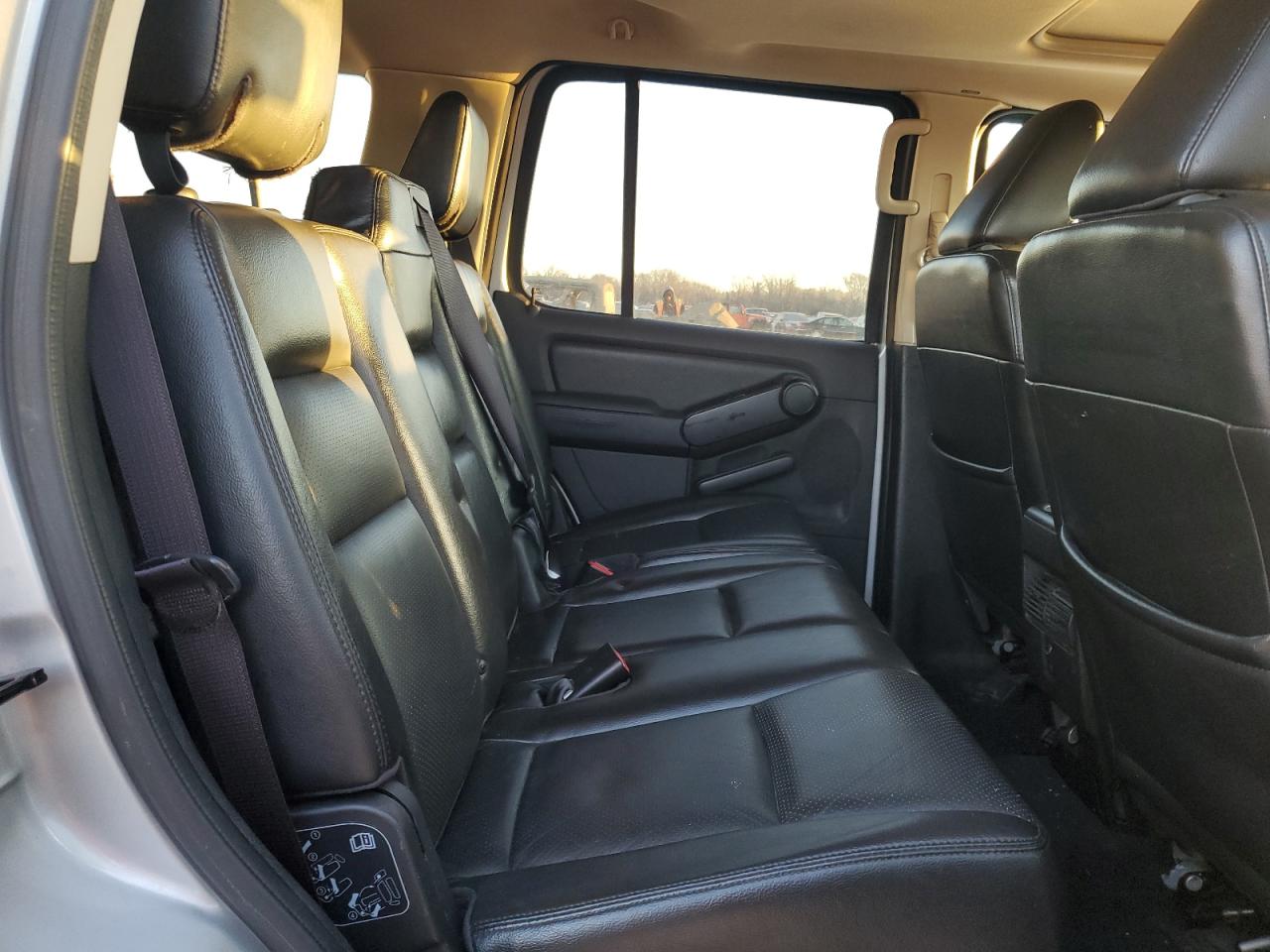 2010 Ford Explorer VIN 1FMEU7FE8AUA17737 Copart auction photo, front end / minor dent/scratches damage thumbnail 11