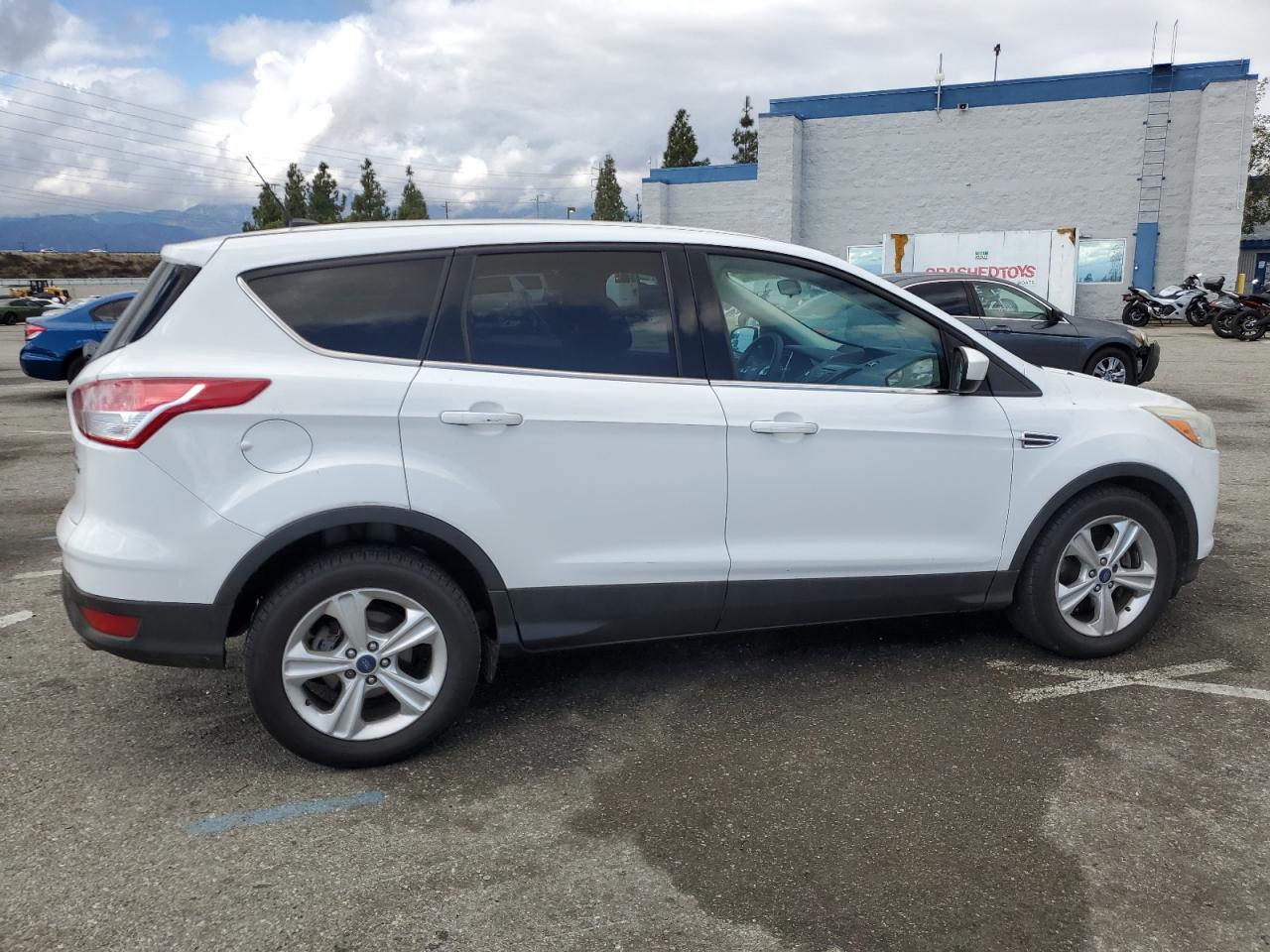 2014 Ford Escape VIN 1FMCU0GX0EUB74814 Copart auction photo, front end damage thumbnail 3