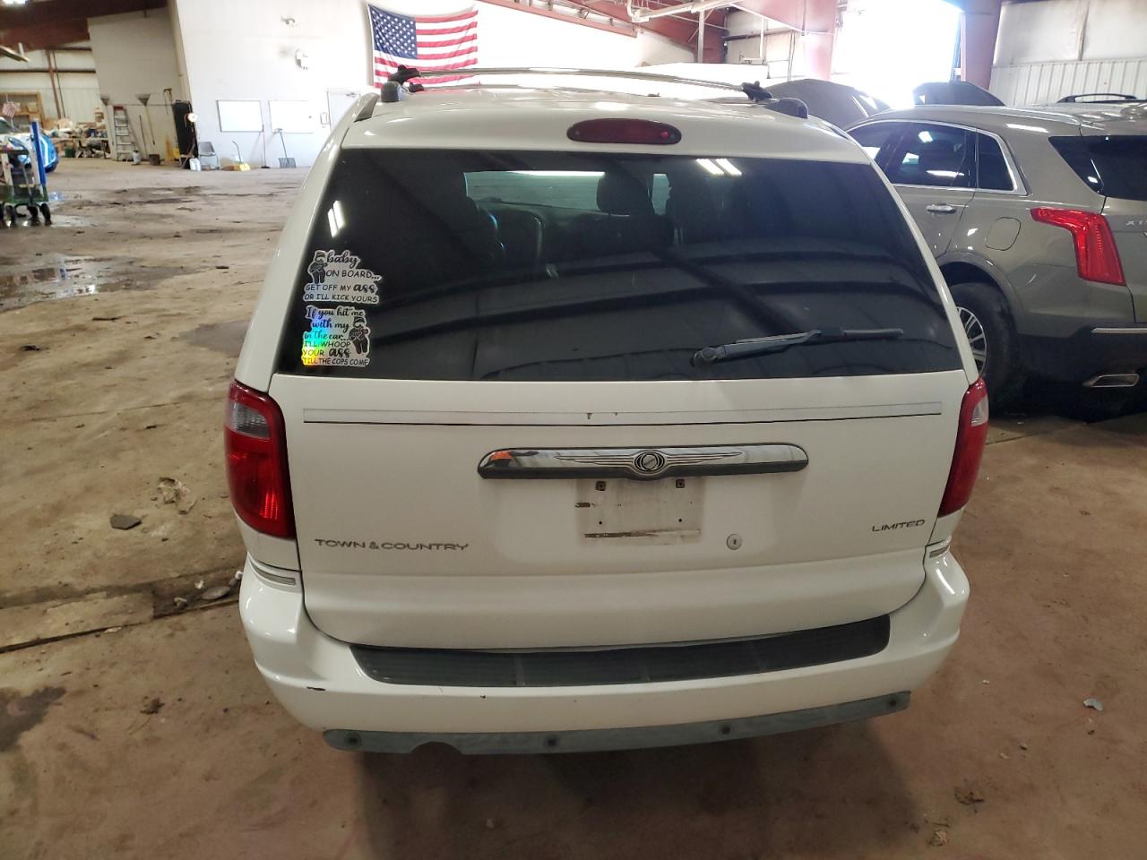 2005 Chrysler Town & Country VIN 2C4GP64L15R120503 Copart auction photo, front end / side damage thumbnail 6