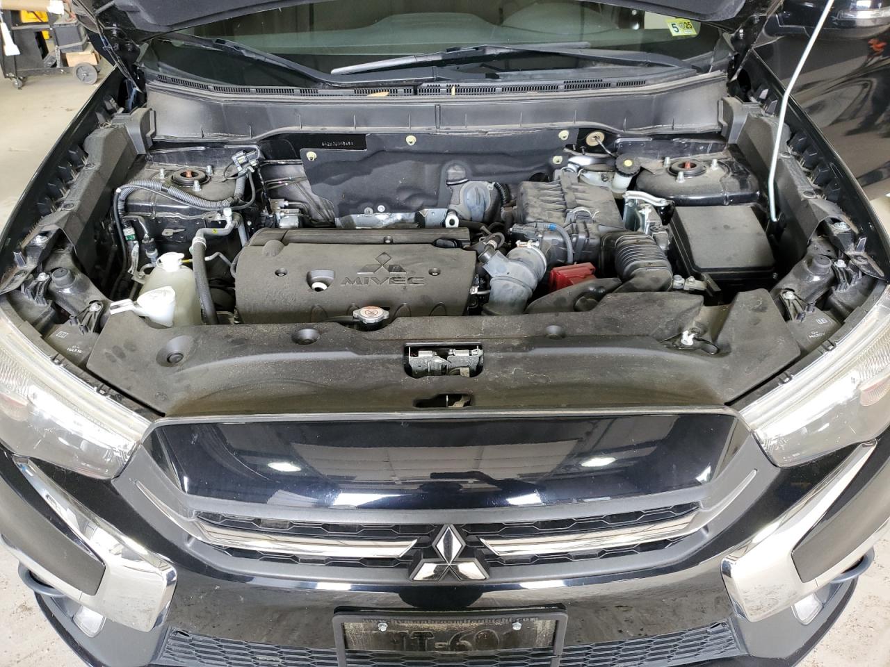 2018 Mitsubishi Outlander VIN JA4AR3AU0JU005653 Copart auction photo, side damage thumbnail 12