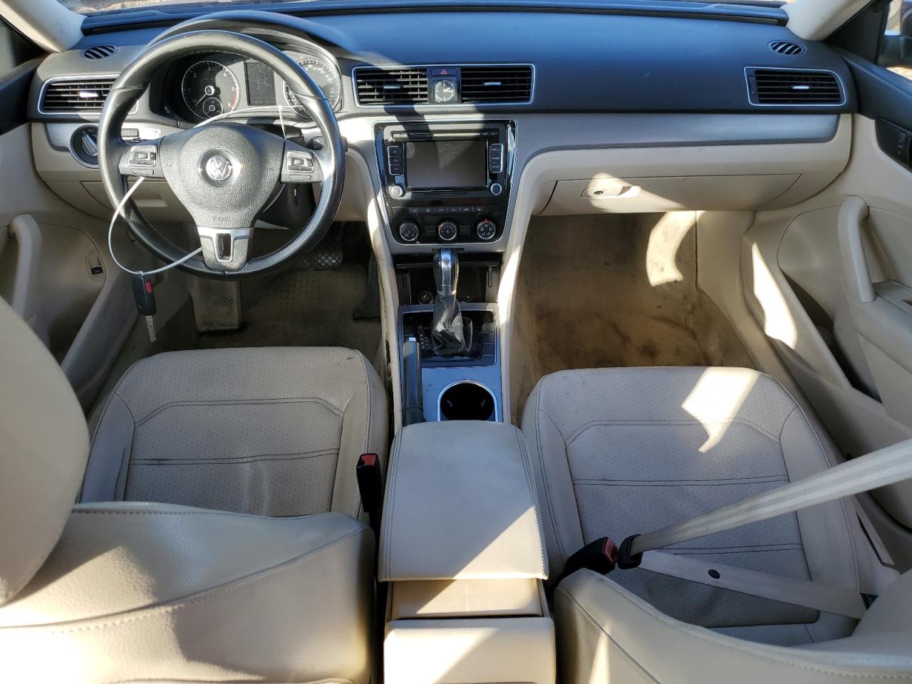 2014 Volkswagen Passat VIN 1VWBN7A32EC028879 Copart auction photo, hail damage thumbnail 8