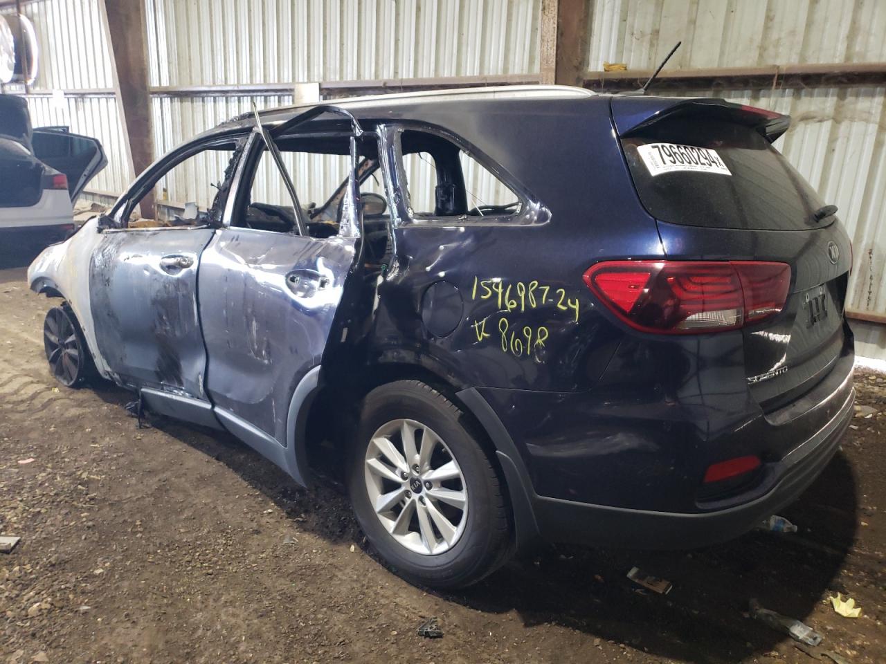 2020 KIA Sorento VIN 5XYPG4A36LG668698 Copart auction photo, burn / front end damage thumbnail 2