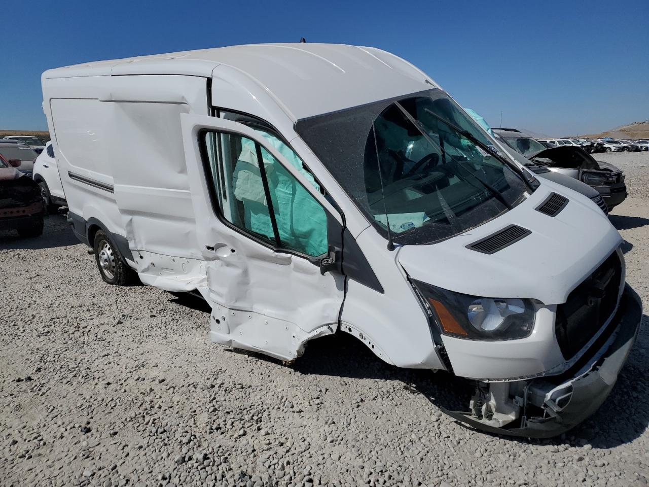 2022 Ford Transit VIN 1FTYE2C81NKA05432 Copart auction photo, front end / side damage thumbnail 4
