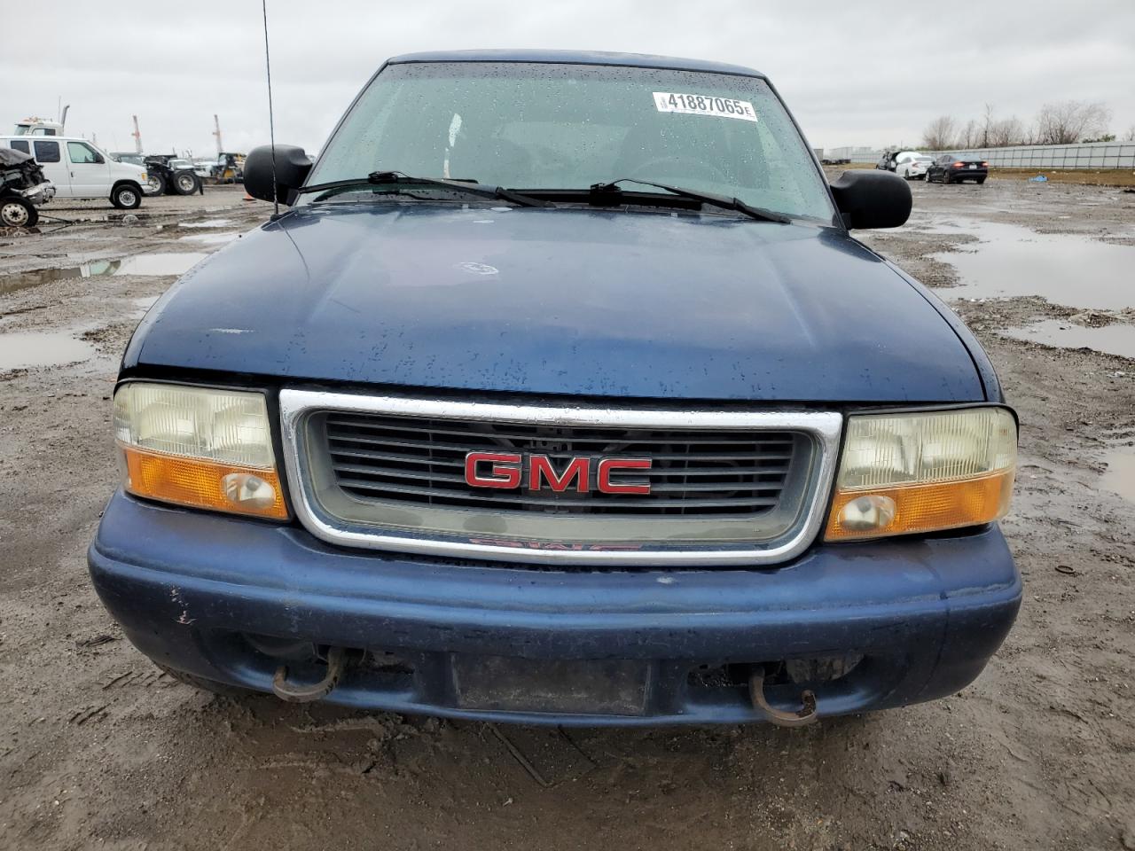 2000 GMC Jimmy VIN 1GKDT13W9Y2236228 Copart auction photo, rear end / side damage thumbnail 5
