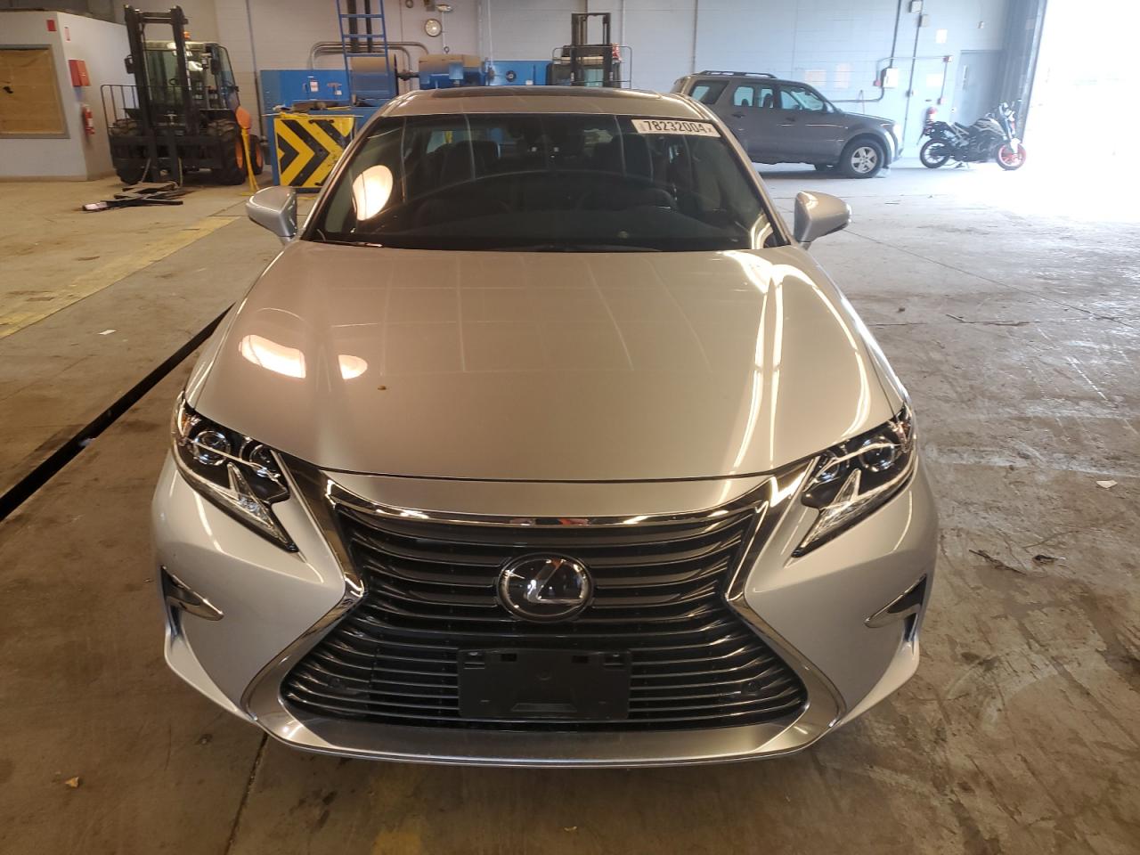 2018 Lexus ES VIN 58ABK1GGXJU113612 Copart auction photo, side / rear end damage thumbnail 5