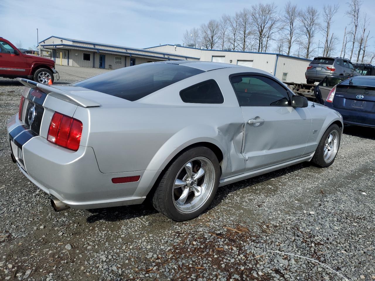 2005 Ford Mustang VIN 1ZVFT82H255155529 Copart auction photo, side damage thumbnail 3