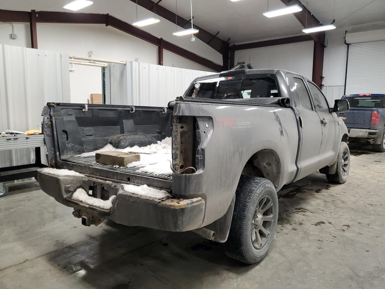 2011 Toyota Tundra VIN 5TFUY5F16BX159218 Copart auction photo, side damage thumbnail 3