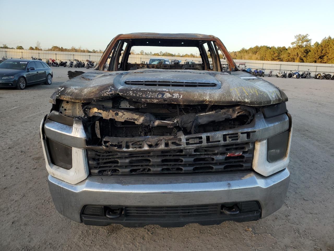 2021 Chevrolet Silverado VIN 1GC1YNEY9MF181059 Copart auction photo, burn damage thumbnail 11