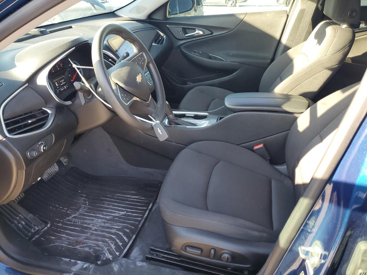 2019 Chevrolet Malibu VIN 1G1ZD5ST4KF158947 Copart auction photo, front end / minor dent/scratches damage thumbnail 7