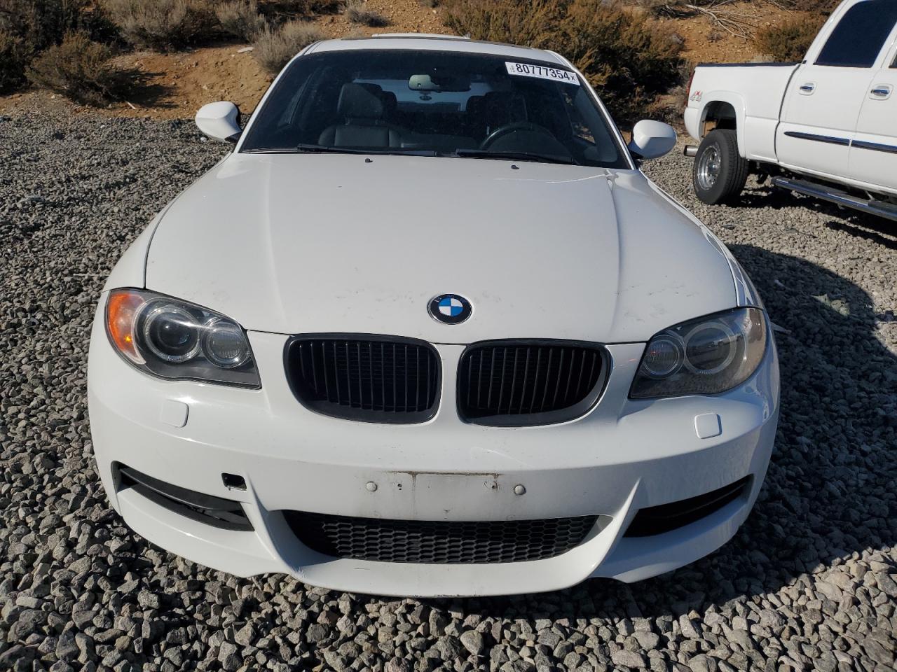 2011 BMW 1er VIN WBAUC9C55BVM10316 Copart auction photo, undercarriage / minor dent/scratches damage thumbnail 5