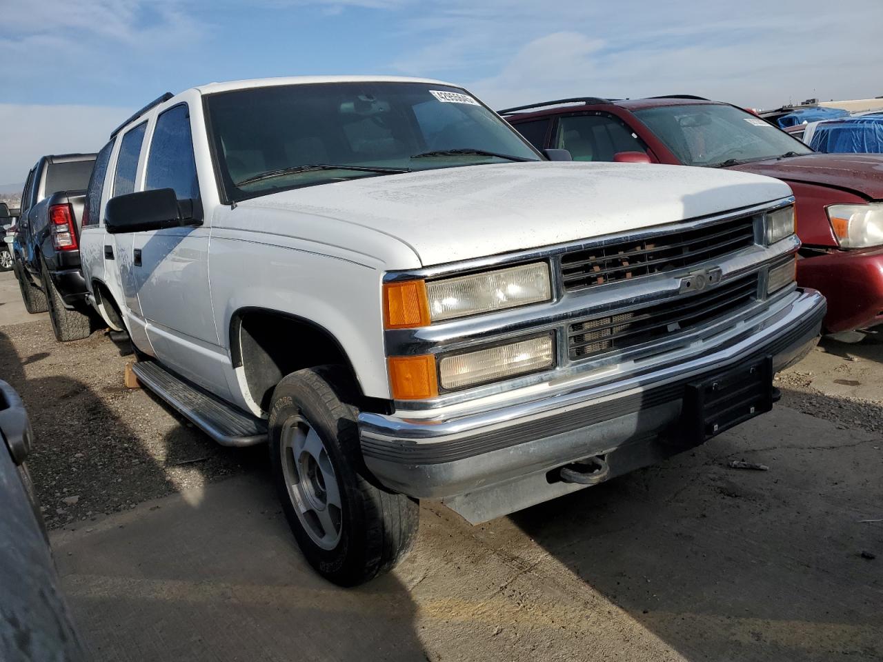 1997 Chevrolet Tahoe VIN 1GNEK13R1VJ401243 Copart auction photo, side damage thumbnail 4