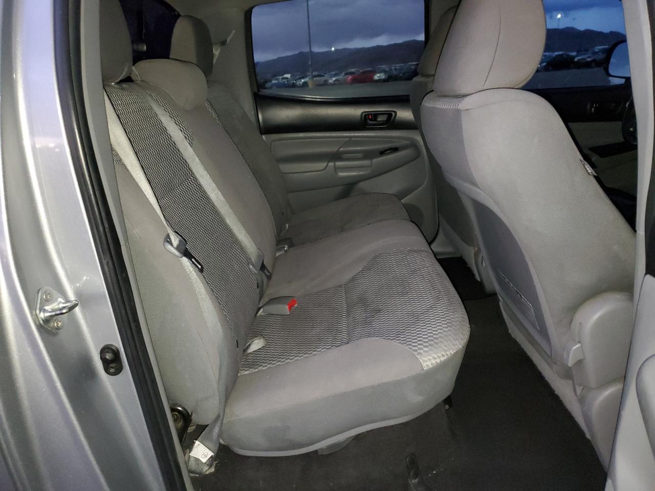 2014 Toyota Tacoma VIN 3TMLU4EN2EM144196 Copart auction photo, vandalism damage thumbnail 10