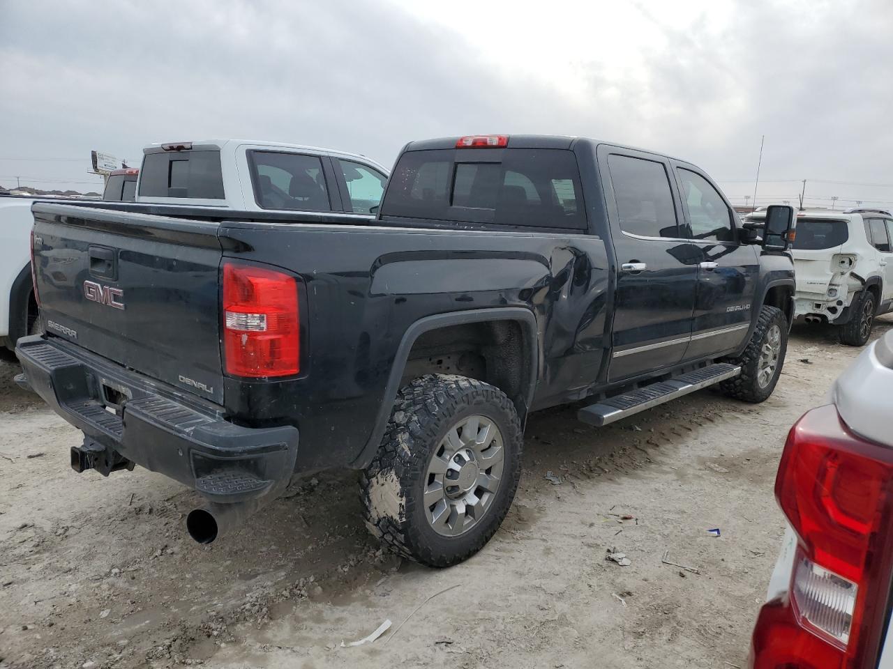 2019 GMC Sierra VIN 1GT12SEY3KF127706 Copart auction photo, side / minor dent/scratches damage thumbnail 3