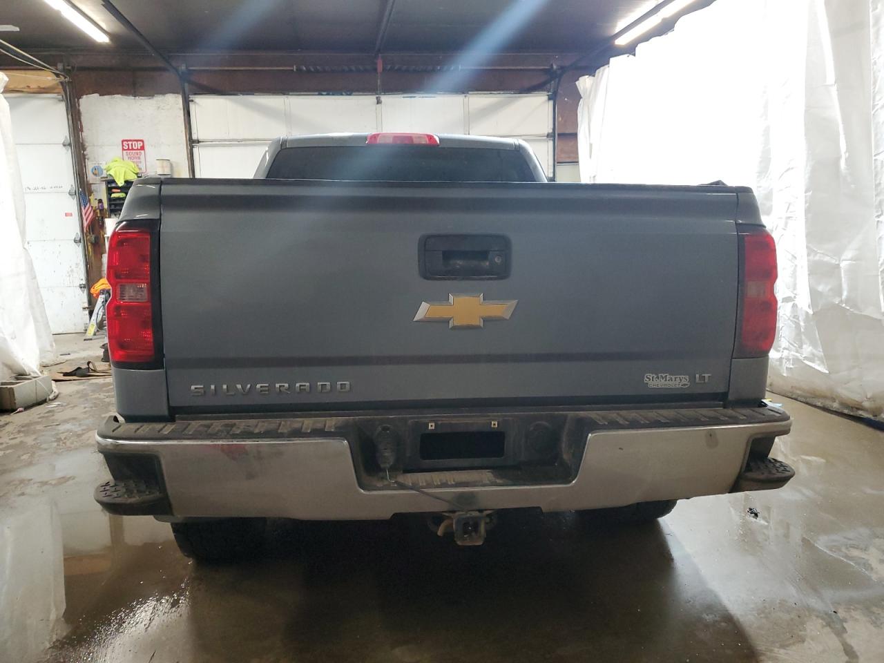 2015 Chevrolet Silverado VIN 3GCUKREC7FG337868 Copart auction photo, front end / side damage thumbnail 6