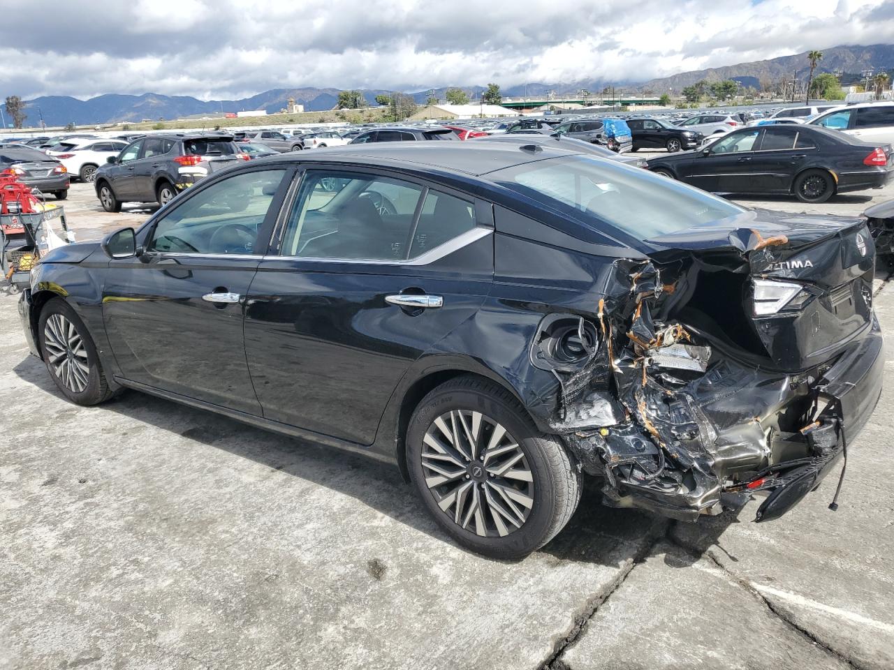 2024 Nissan Altima VIN 1N4BL4DV1RN436181 Copart auction photo, rear end / front end damage thumbnail 2