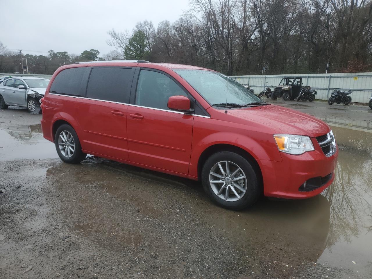 2015 Dodge Caravan VIN 2C4RDGCG5FR659977 Copart auction photo, front end / side damage thumbnail 4