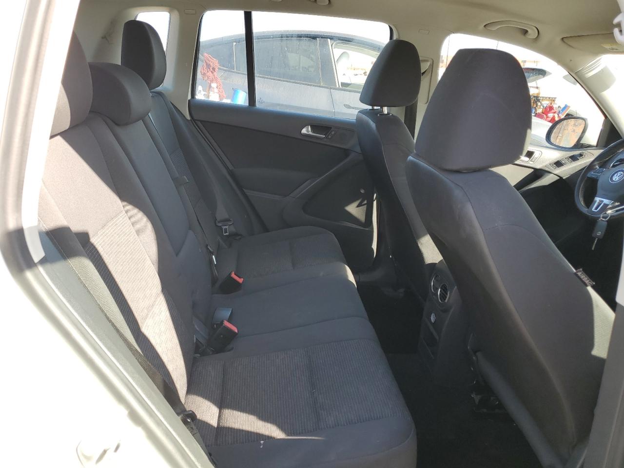 2015 Volkswagen Tiguan VIN WVGAV7AX9FW540412 Copart auction photo, rear end damage thumbnail 11