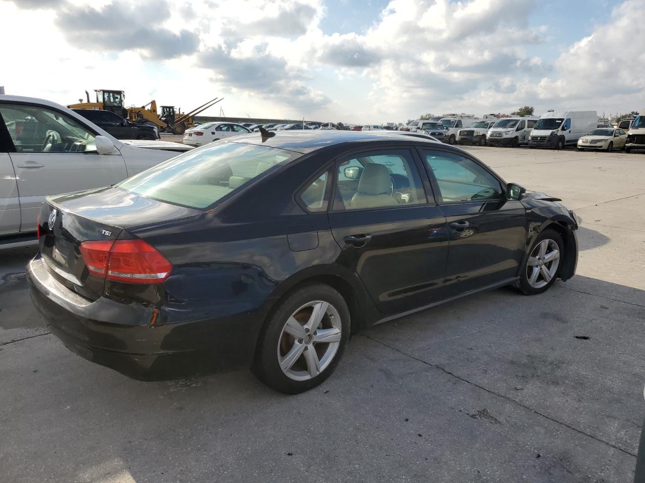 2014 Volkswagen Passat VIN 1VWAS7A38EC062815 Copart auction photo, front end damage thumbnail 3