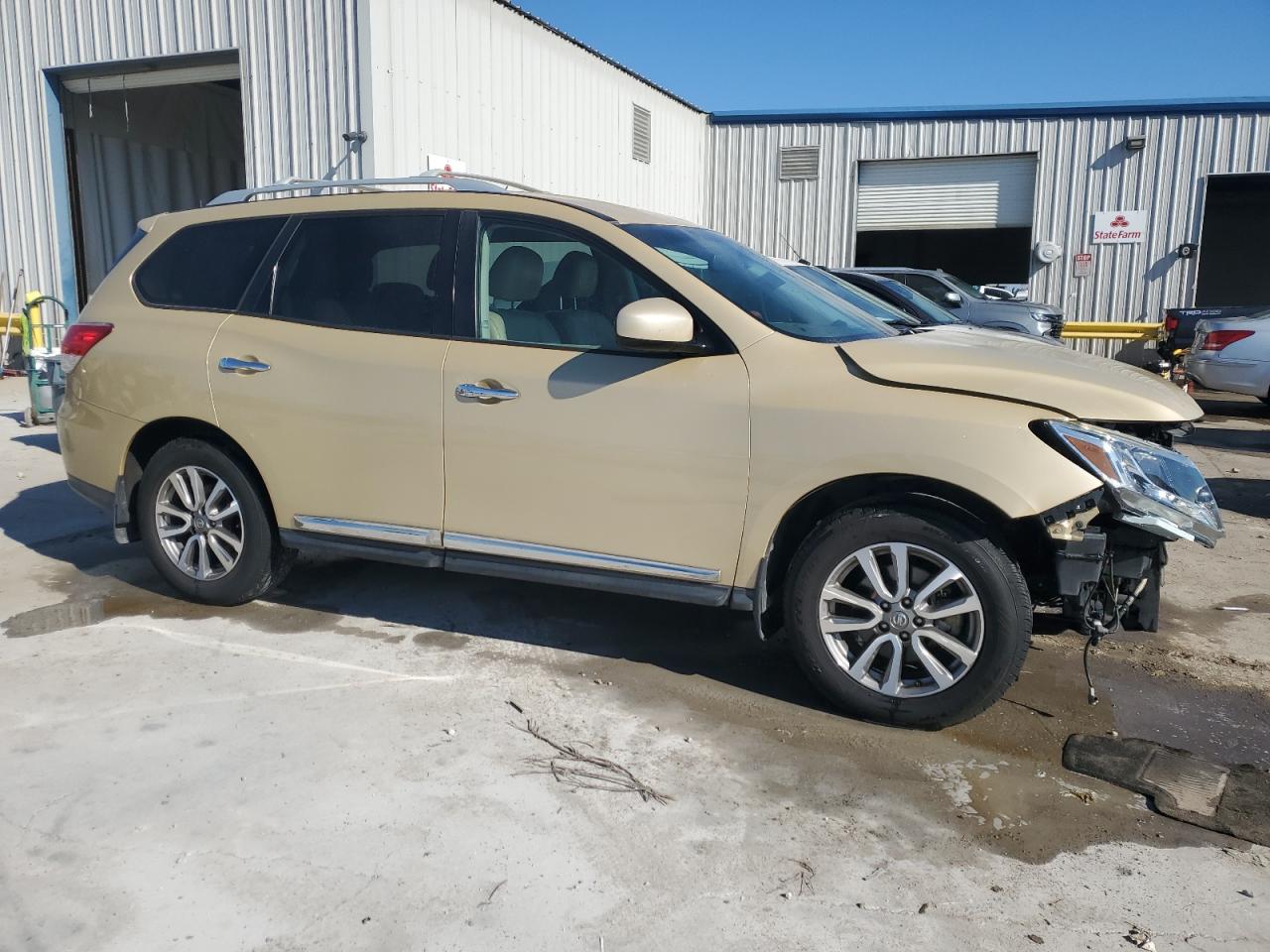 2013 Nissan Pathfinder VIN 5N1AR2MM0DC628319 Copart auction photo, front end damage thumbnail 4