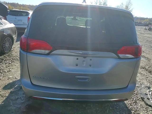 2017 Chrysler Pacifica VIN 2C4RC1BGXHR777561 Copart auction photo, front end damage thumbnail 14