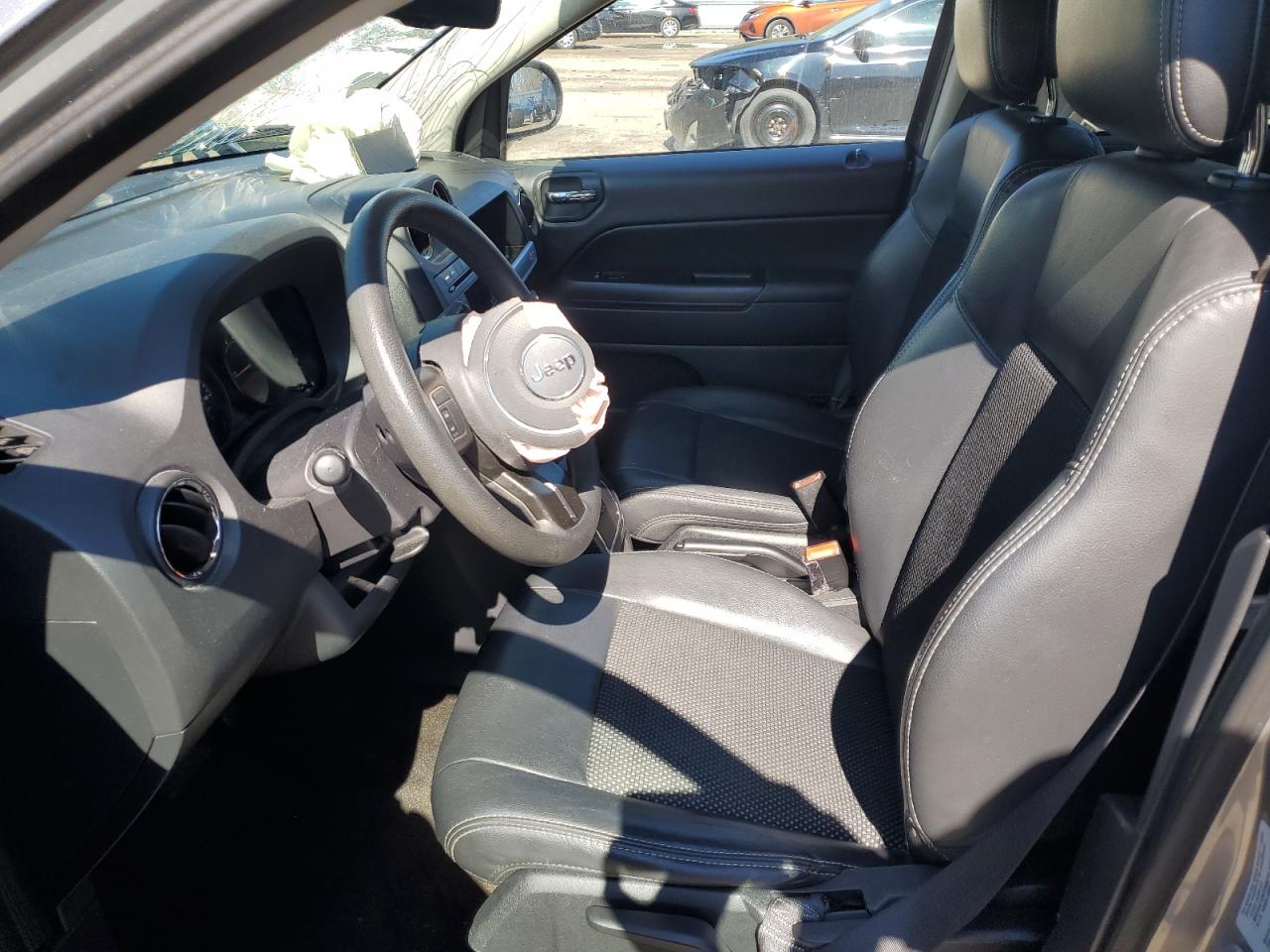 2015 Jeep Compass VIN 1C4NJCBA1FD319113 Copart auction photo, front end / minor dent/scratches damage thumbnail 7