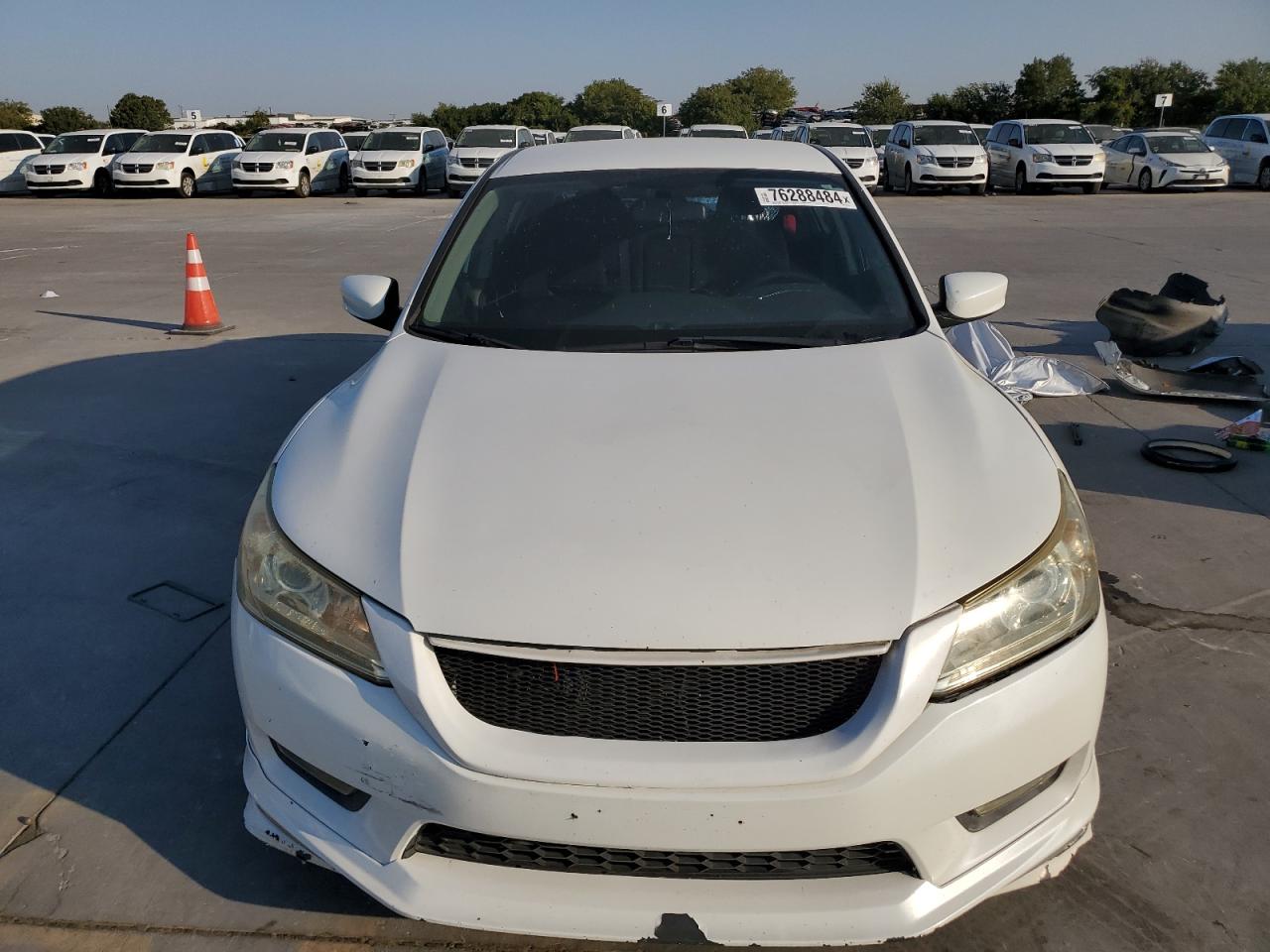 2015 Honda Accord VIN 1HGCR2F59FA061532 Copart auction photo, rear end / minor dent/scratches damage thumbnail 5