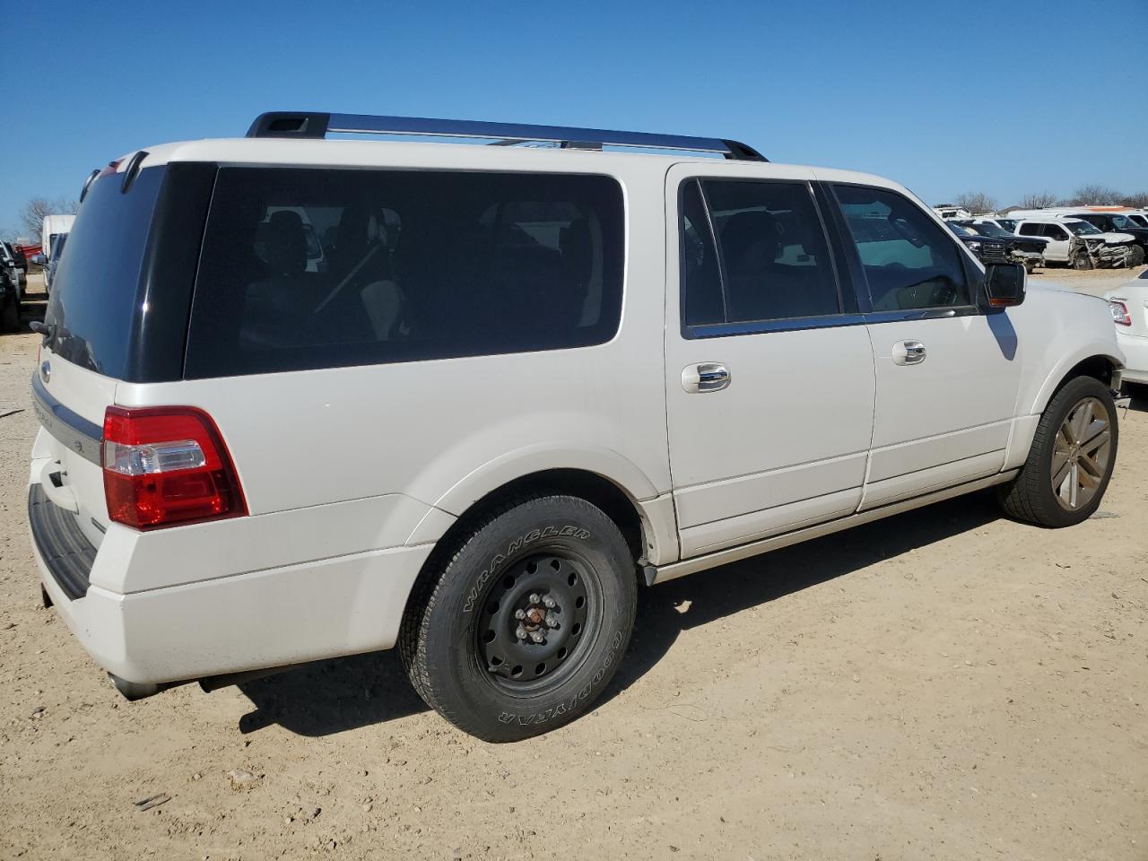 2015 Ford Expedition VIN 1FMJK1KTXFEF14263 Copart auction photo, front end / minor dent/scratches damage thumbnail 3