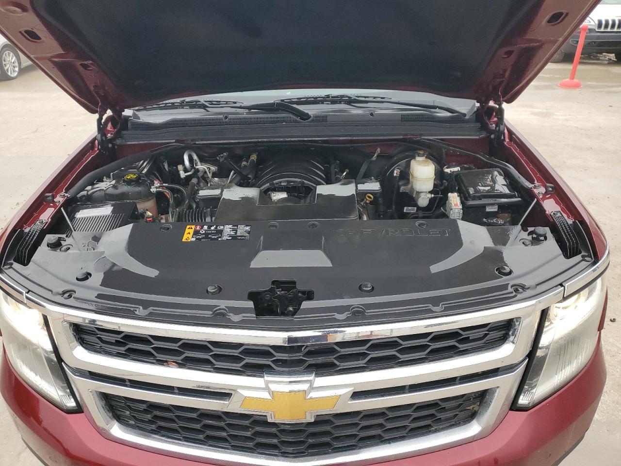 2019 Chevrolet Suburban VIN 1GNSCHKC1KR138254 Copart auction photo, rear end / minor dent/scratches damage thumbnail 12