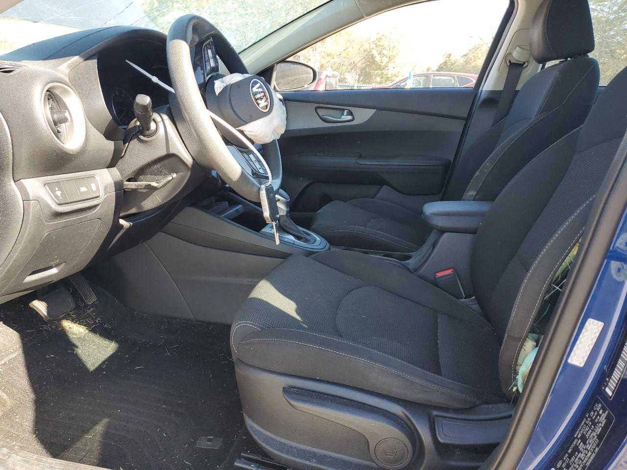 2021 KIA Forte VIN 3KPF24ADXME370513 Copart auction photo, front end damage thumbnail 7