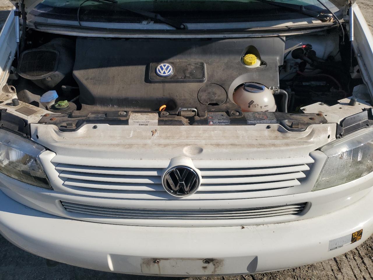 2003 Volkswagen EuroVan VIN WV3AB47003H001230 Copart auction photo, normal wear damage thumbnail 7