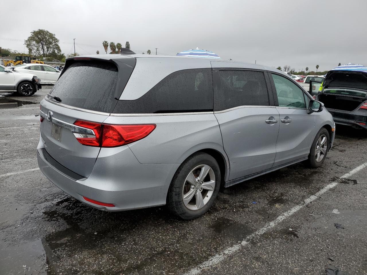 2019 Honda Odyssey VIN 5FNRL6H79KB049723 Copart auction photo, front end / side damage thumbnail 3