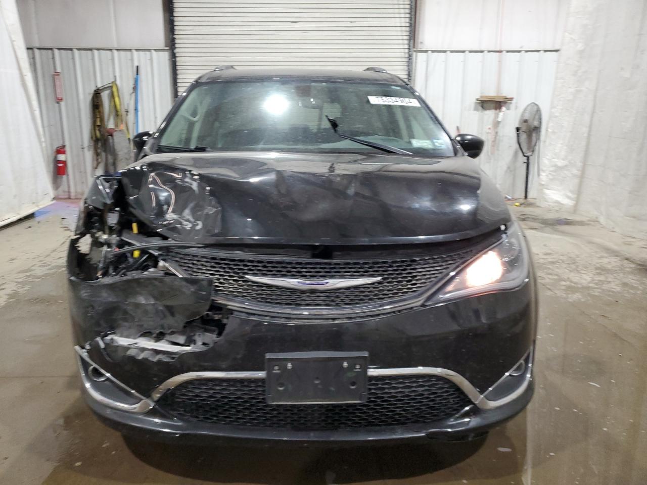 2020 Chrysler Pacifica VIN 2C4RC1BG7LR101397 Copart auction photo, front end / side damage thumbnail 5