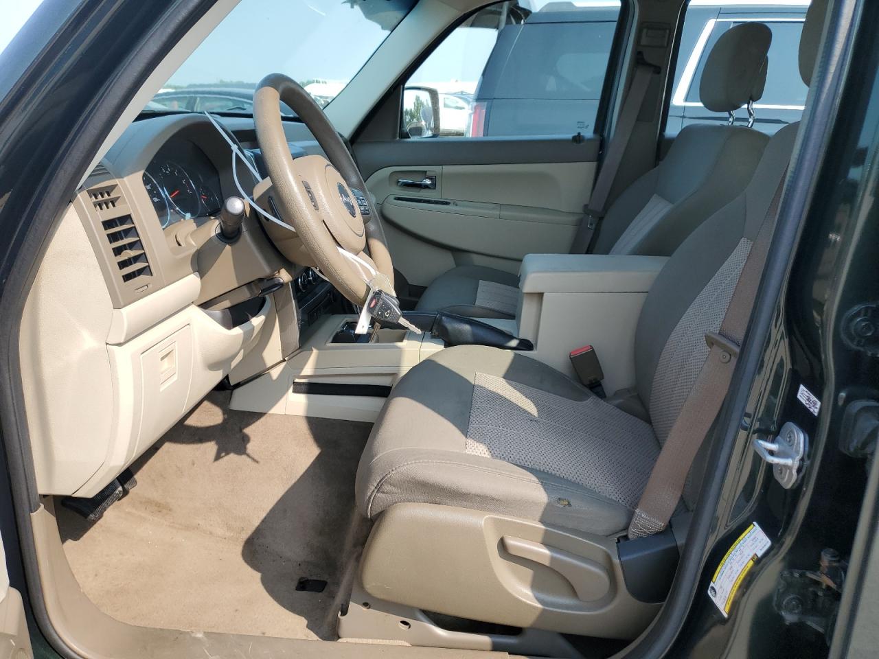2011 Jeep Liberty (North America) VIN 1J4PN2GK1BW588228 Copart auction photo, hail damage thumbnail 7