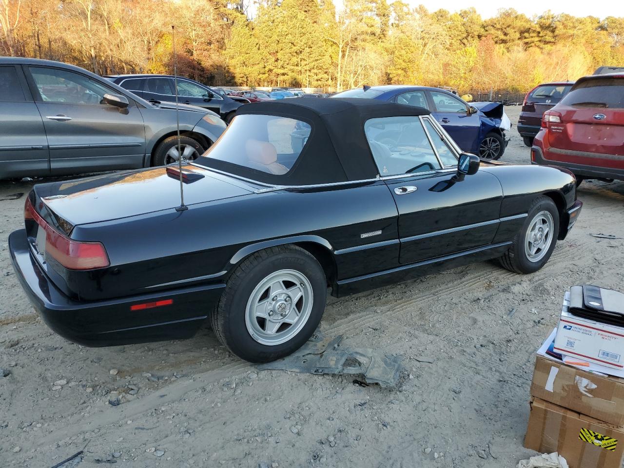 1991 Alfa Romeo Spider VIN ZARBB32G1M6007546 Copart auction photo, minor dent/scratches damage thumbnail 3