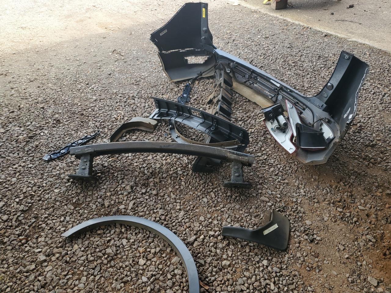 2015 Ford Escape VIN 1FMCU9GXXFUB63549 Copart auction photo, rear end damage thumbnail 13