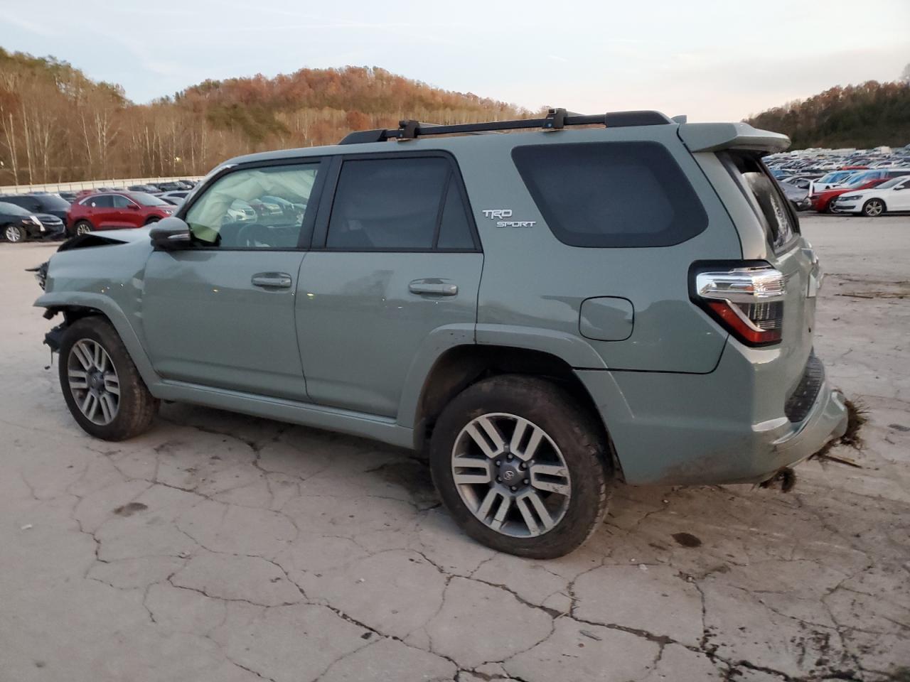 2022 Toyota 4Runner VIN JTESU5JR4N6062878 Copart auction photo, front end / rear end damage thumbnail 2
