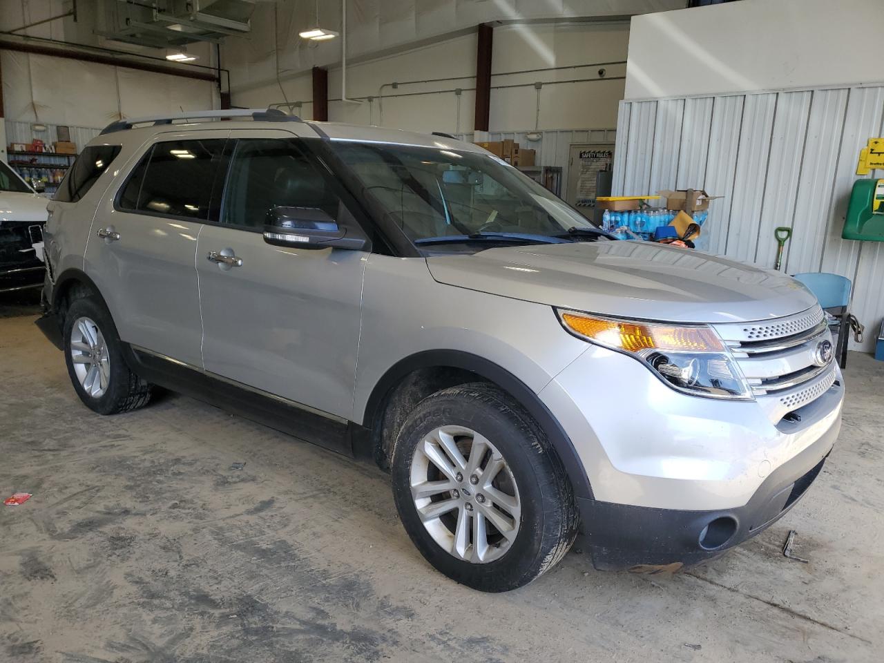 2014 Ford Explorer VIN 1FM5K8D87EGB34786 Copart auction photo, rear end / minor dent/scratches damage thumbnail 4