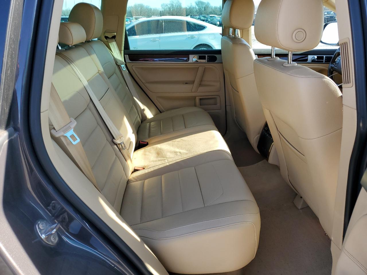 2008 Volkswagen Touareg VIN WVGBE77L68D001205 Copart auction photo, front end / side damage thumbnail 10