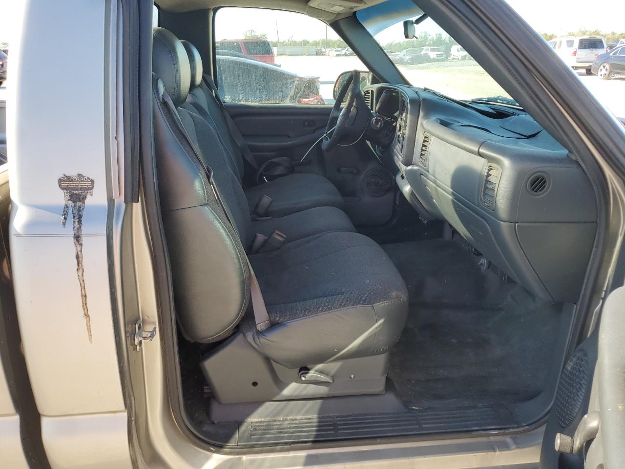 2000 Chevrolet Silverado VIN 1GCEC14W9YZ233111 Copart auction photo, mechanical damage thumbnail 10