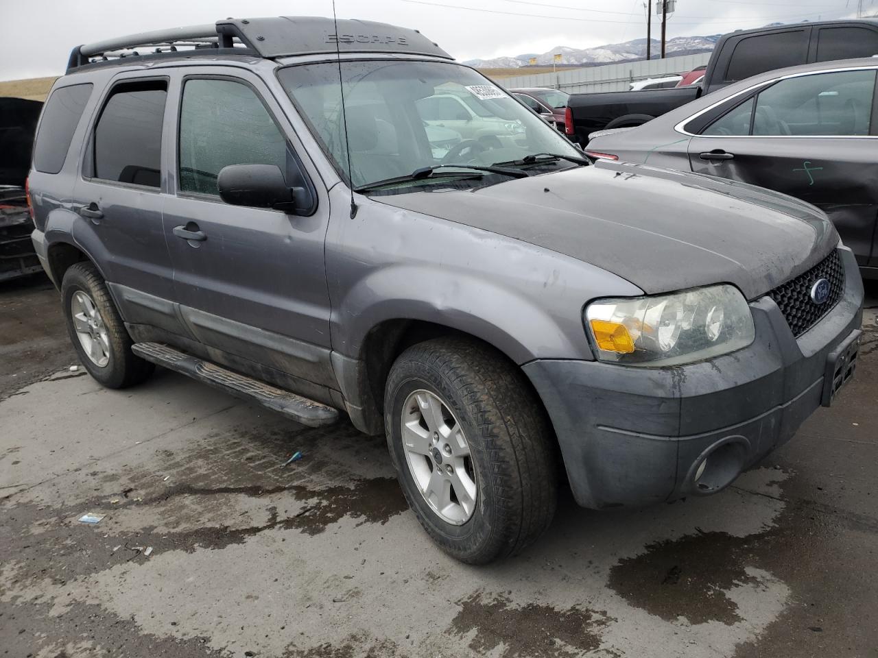 2007 Ford Escape VIN 1FMCU93167KA93496 Copart auction photo, front end / hail damage thumbnail 4