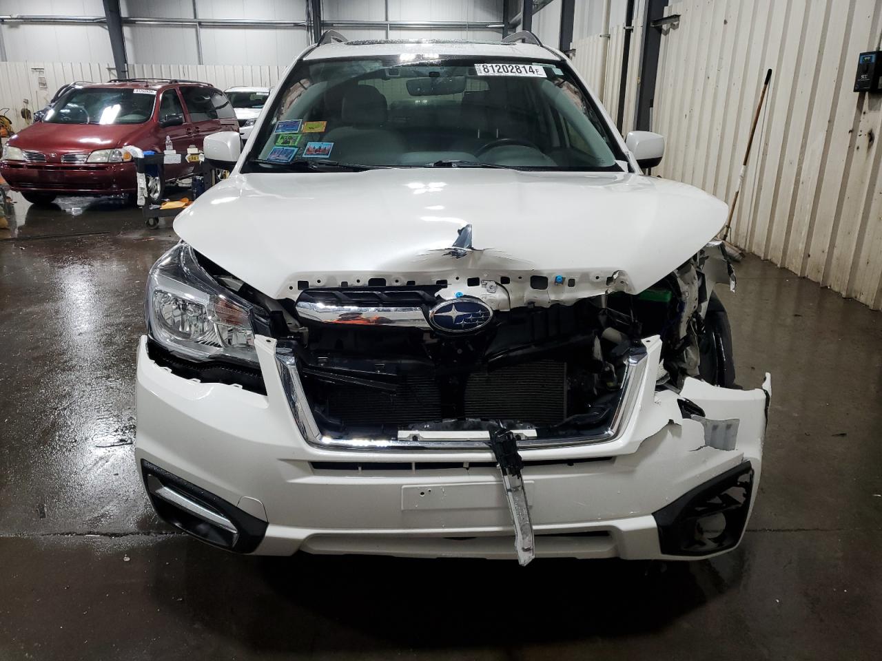 2018 Subaru Forester VIN JF2SJAGC3JH486576 Copart auction photo, front end damage thumbnail 5