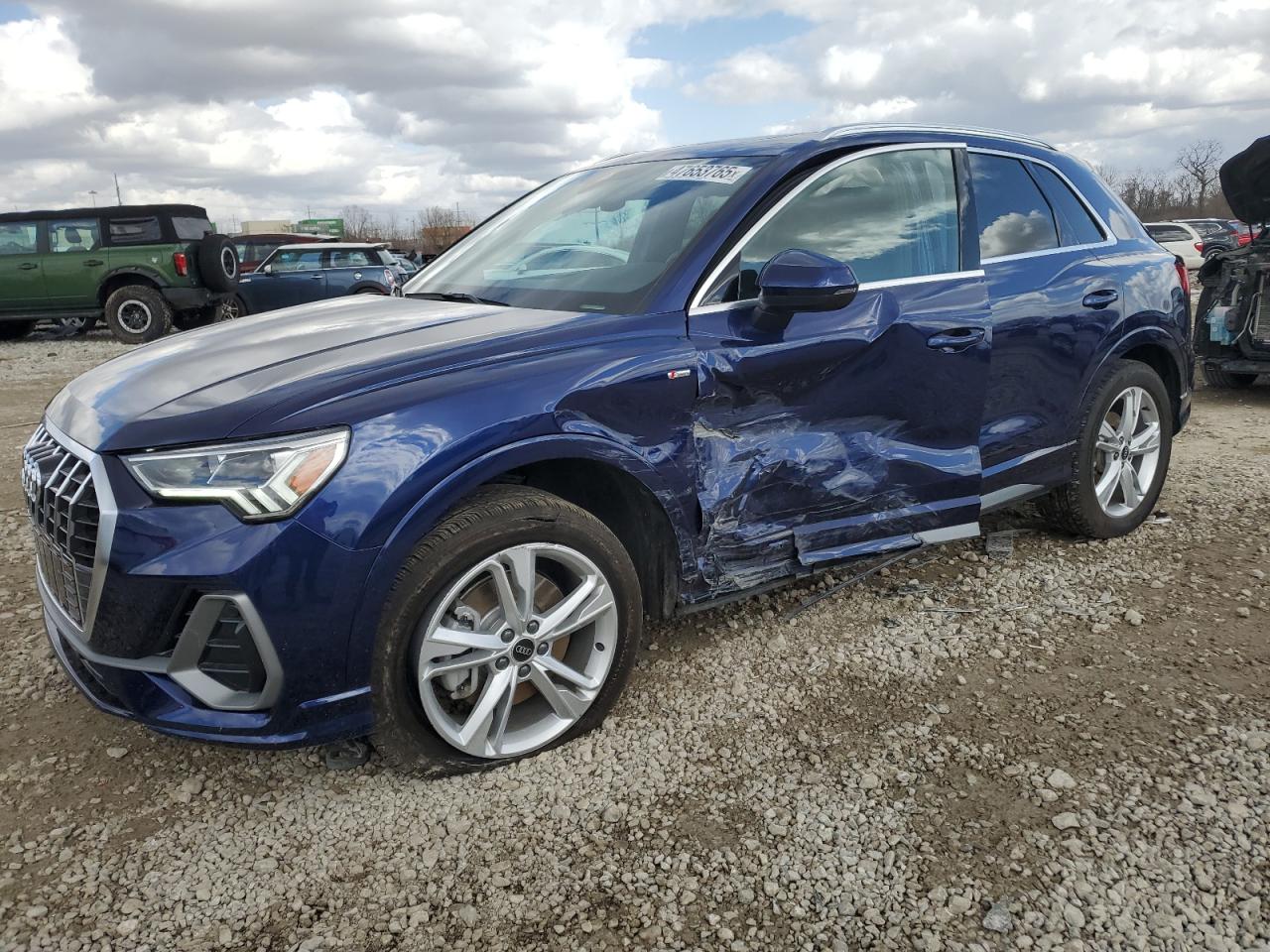 2023 Audi Q3 VIN WA1EECF33P1037116