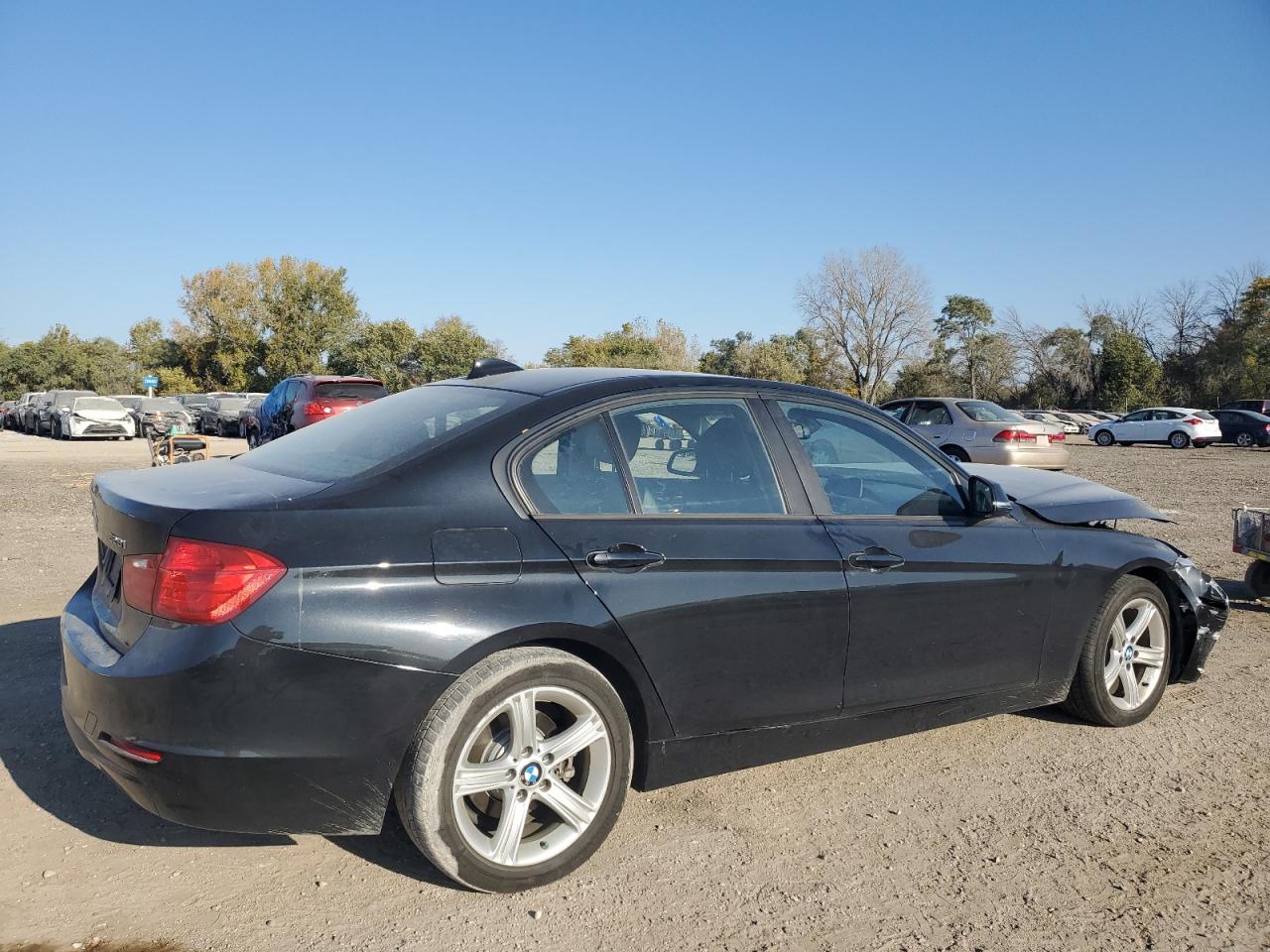 2014 BMW 3er VIN WBA3B3C55EJ979514 Copart auction photo, front end damage thumbnail 3