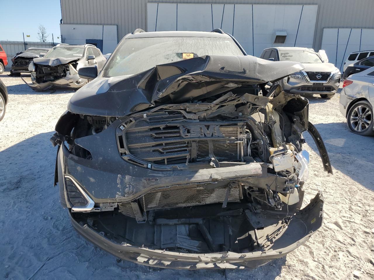 2018 GMC Terrain VIN 3GKALMEV5JL341961 Copart auction photo, front end / minor dent/scratches damage thumbnail 5