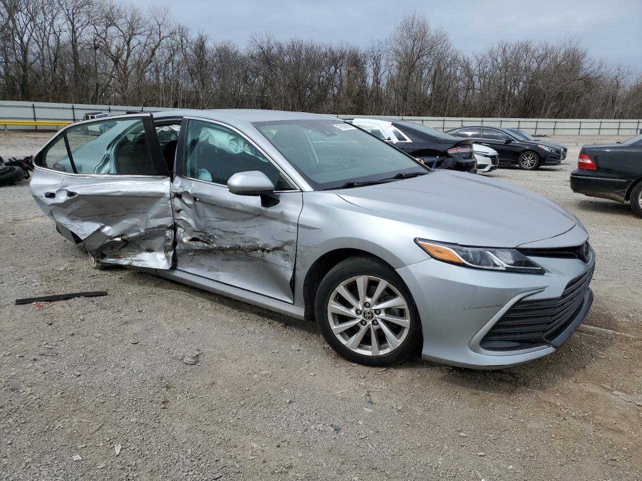 2021 Toyota Camry VIN 4T1C11AK6MU562687 Copart auction photo, side / undercarriage damage thumbnail 4