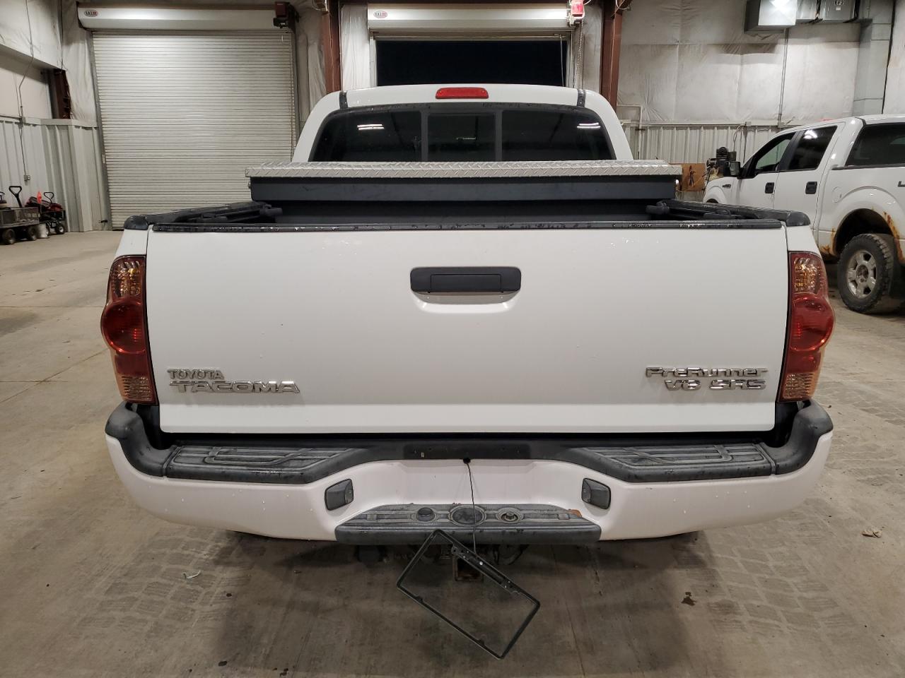 2008 Toyota Tacoma VIN 5TEJU62NX8Z490897 Copart auction photo, front end damage thumbnail 6