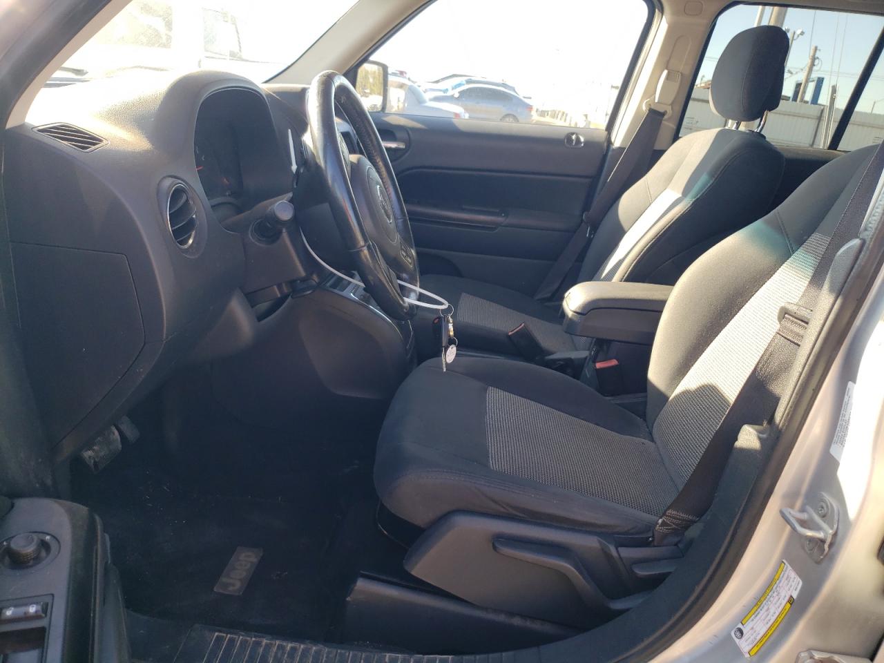 2011 Jeep Liberty (Patriot) VIN 1J4NF1GBXBD274331 Copart auction photo, front end / side damage thumbnail 7